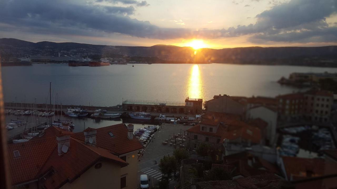 Castello Di Muggia Bed & Breakfast Dış mekan fotoğraf